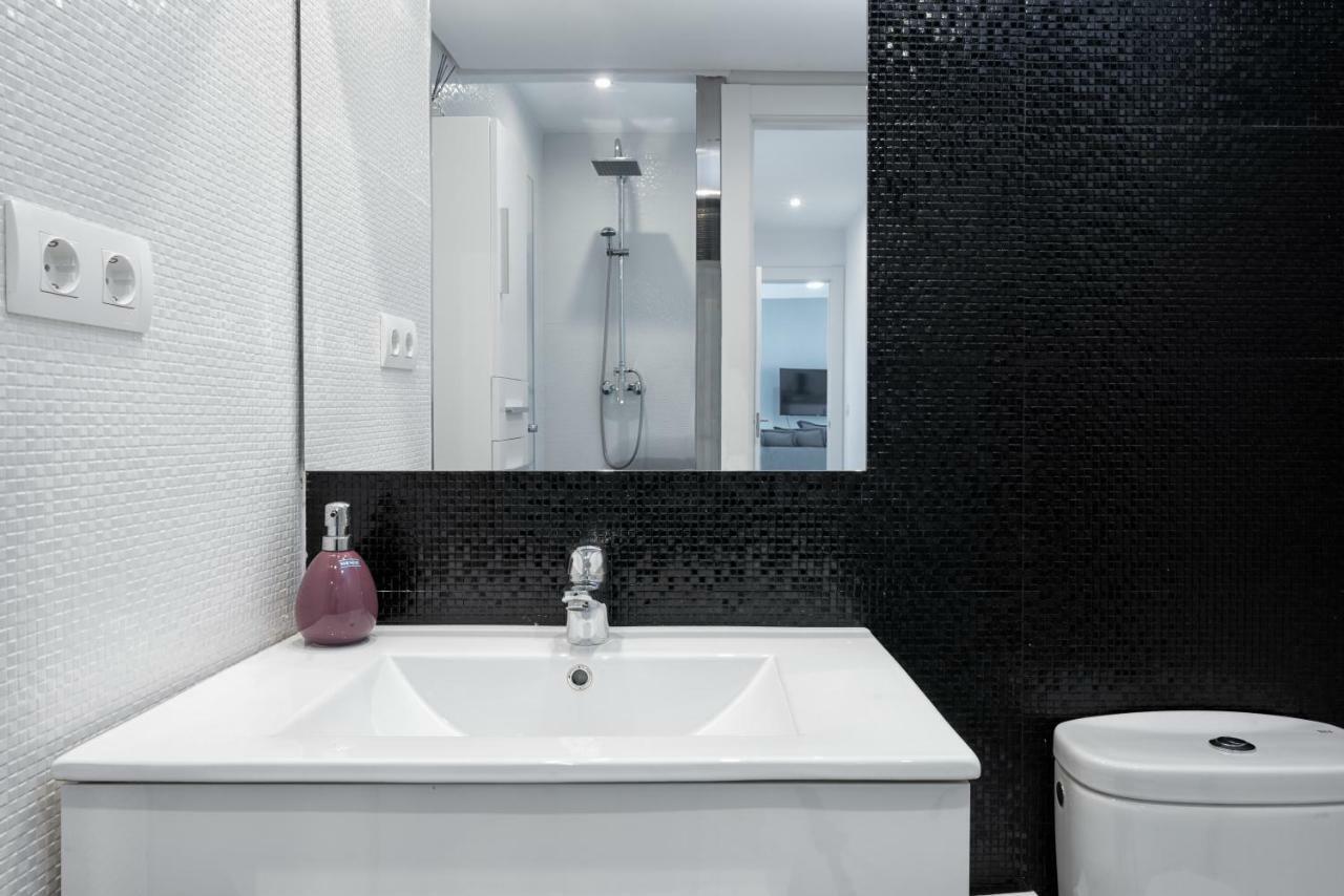 Seafront La Malagueta II Apartment Malaga Bagian luar foto