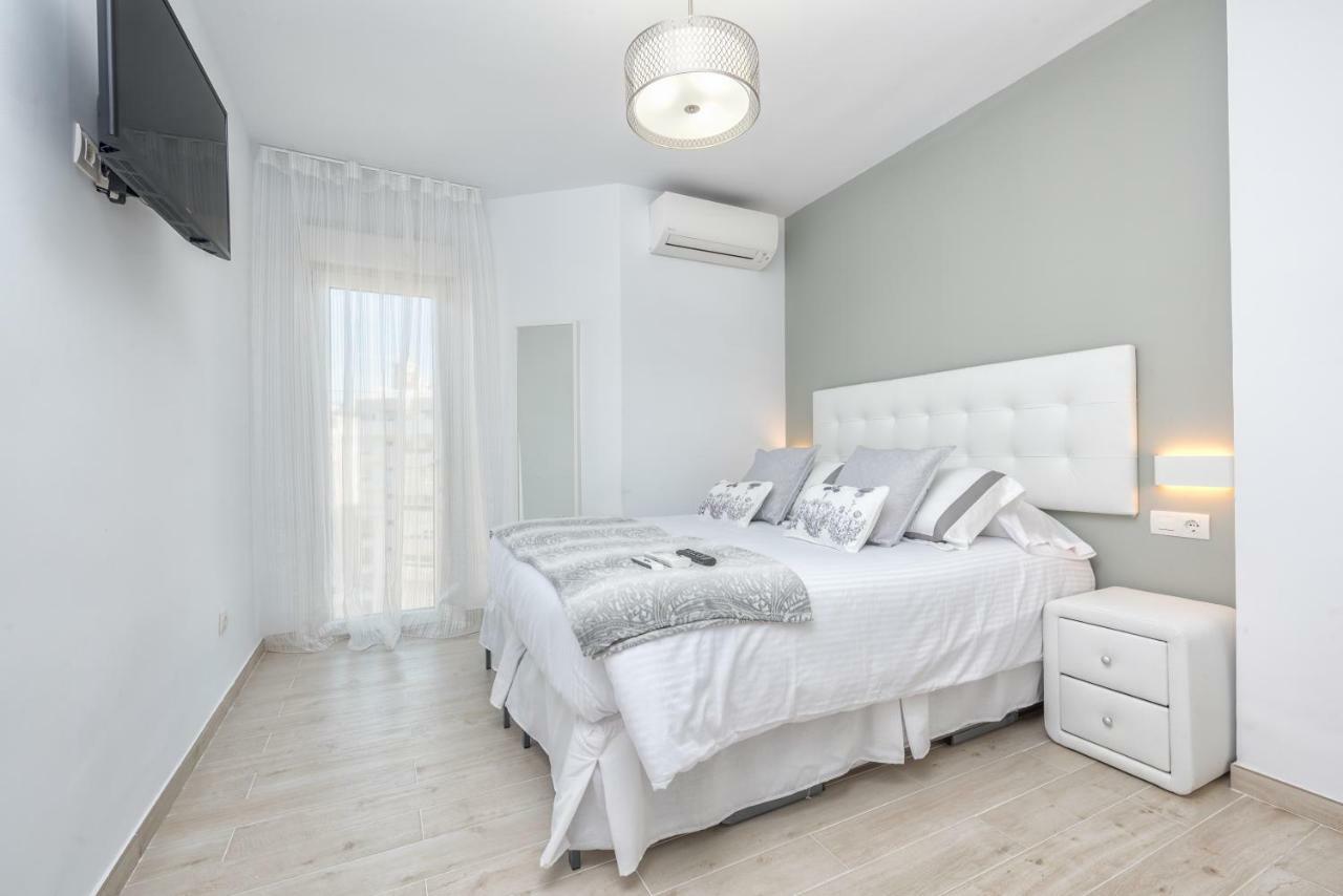 Seafront La Malagueta II Apartment Malaga Bagian luar foto