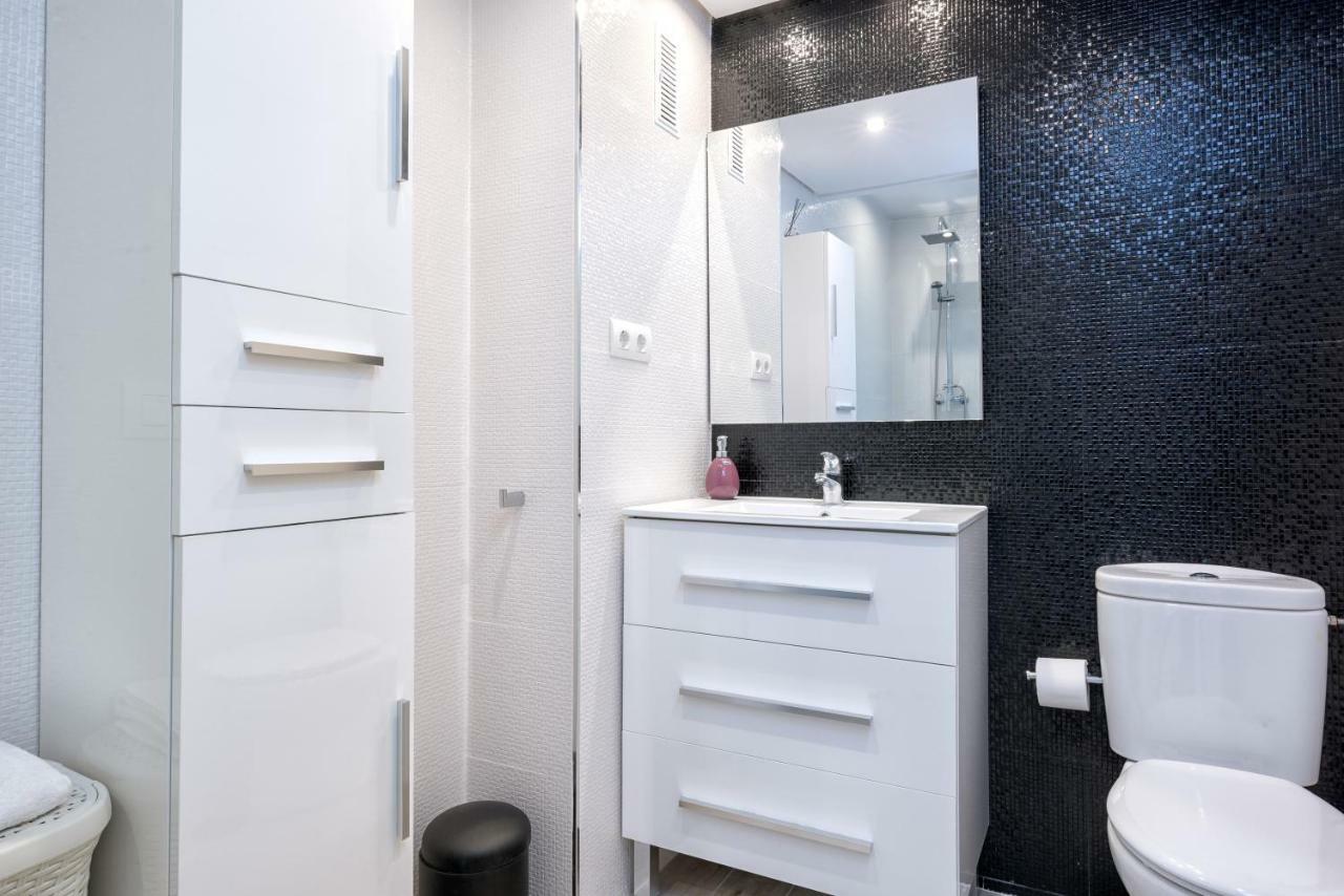 Seafront La Malagueta II Apartment Malaga Bagian luar foto